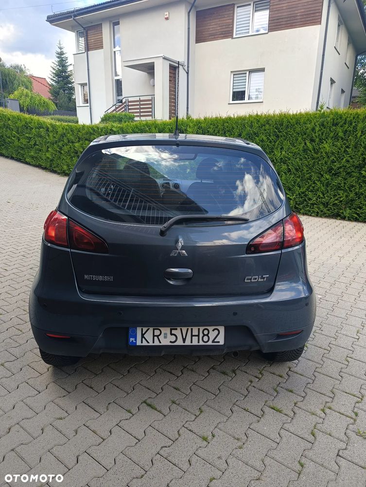 Mitsubishi Colt - 3