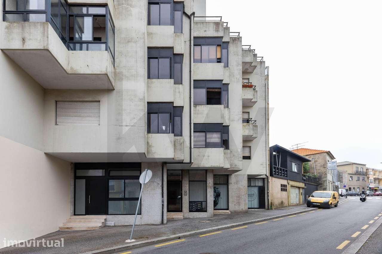 T2 com Lugar de Garagem em Localização Privilegiada nas Devesas - Grande imagem: 3/26