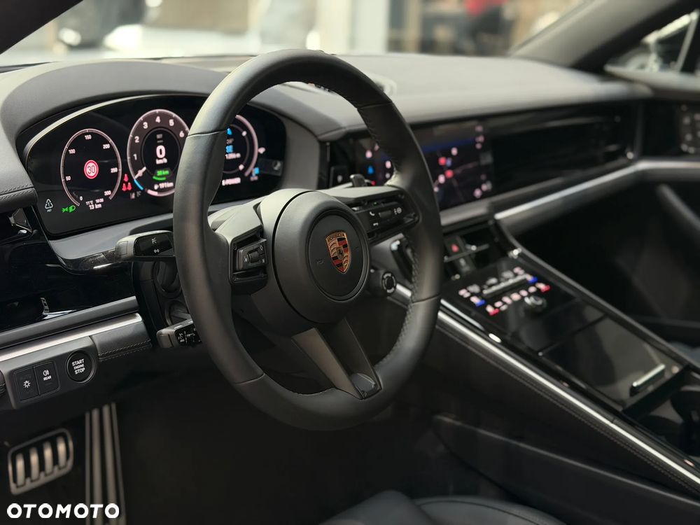 Porsche Panamera - 22