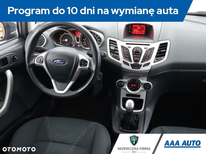 Ford Fiesta - 9
