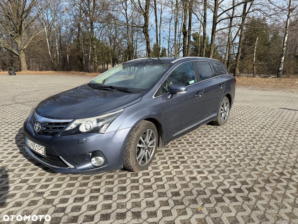 Toyota Avensis 2.2 D-4D Premium - 1