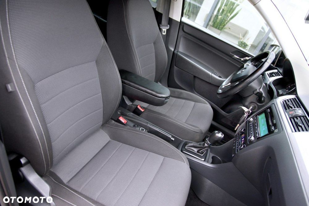 Skoda RAPID 1.6 TDI DSG Edition - 15