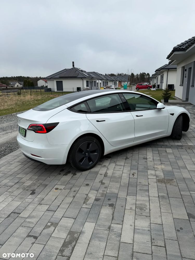 Tesla Model 3 Standard Hinterradantrieb - 3