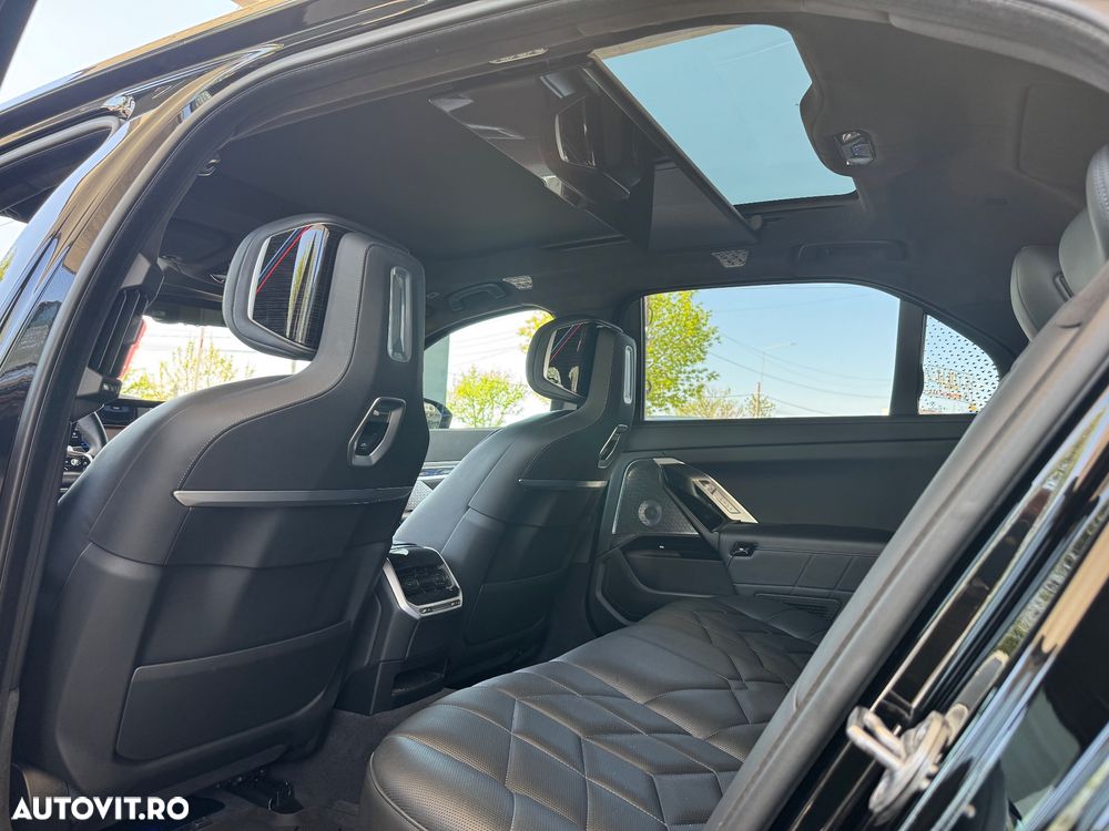 BMW Seria 7 740d xDrive MHEV - 15