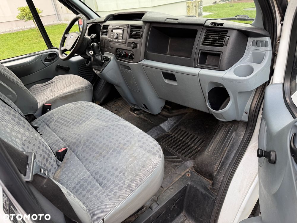 Ford Transit - 10