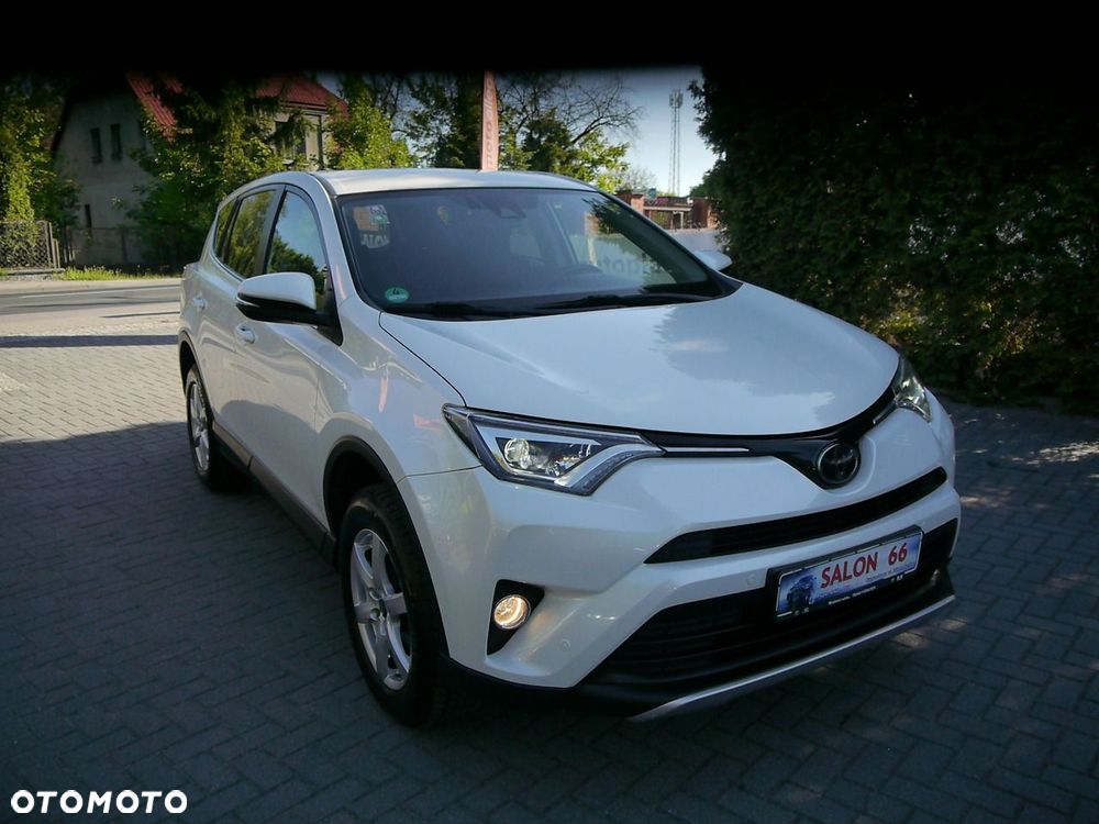 Toyota RAV4 2.0 D-4D Premium 4x2 - 17