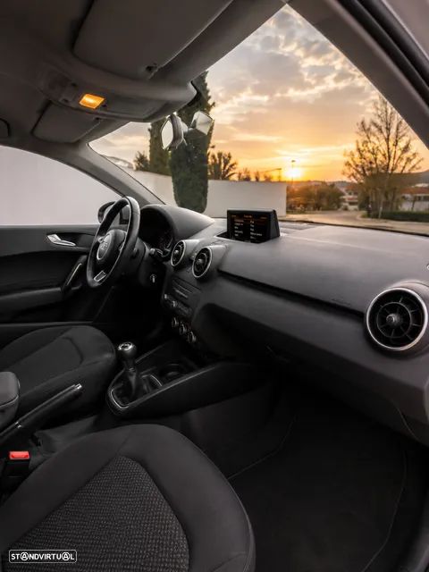 Audi A1 Sportback 1.6 TDI Advance Business Line - 9