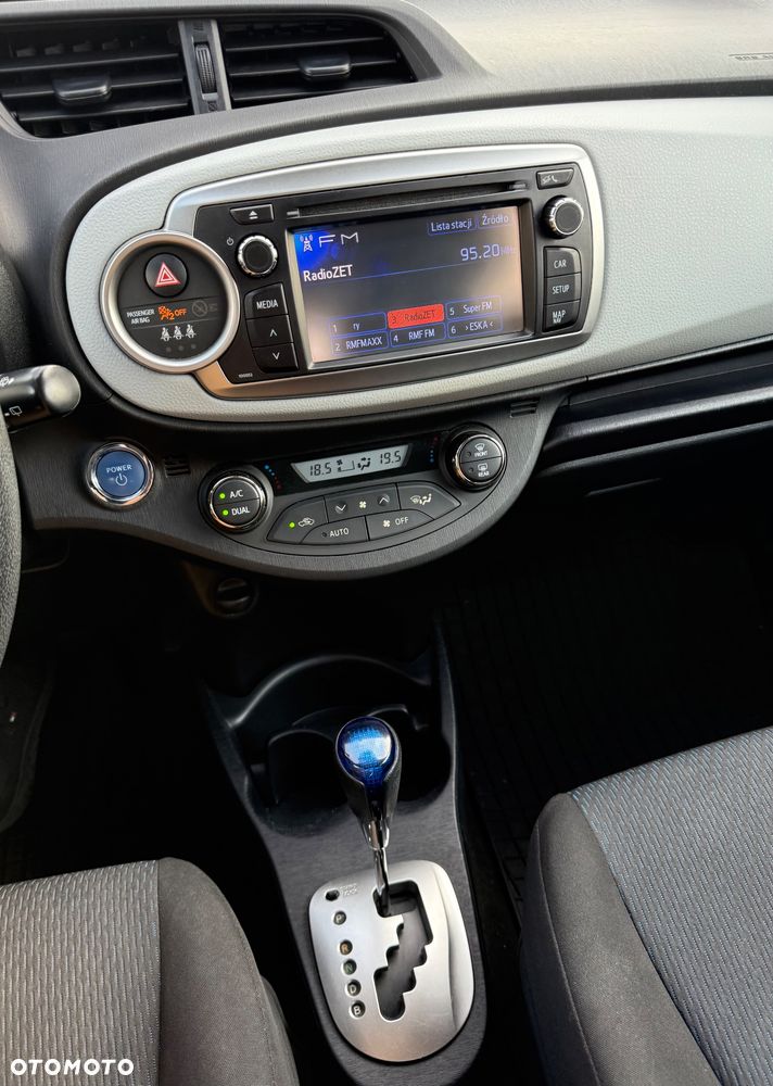 Toyota Yaris 1.5 VVT-i Comfort - 22