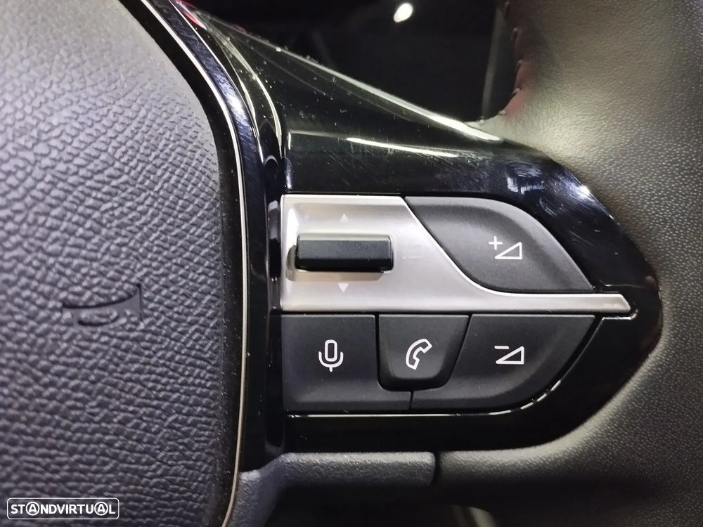 Peugeot 308 1.2 PureTech Active Pack - 18