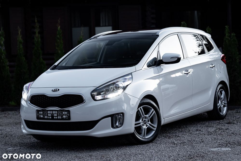 Kia Carens - 2