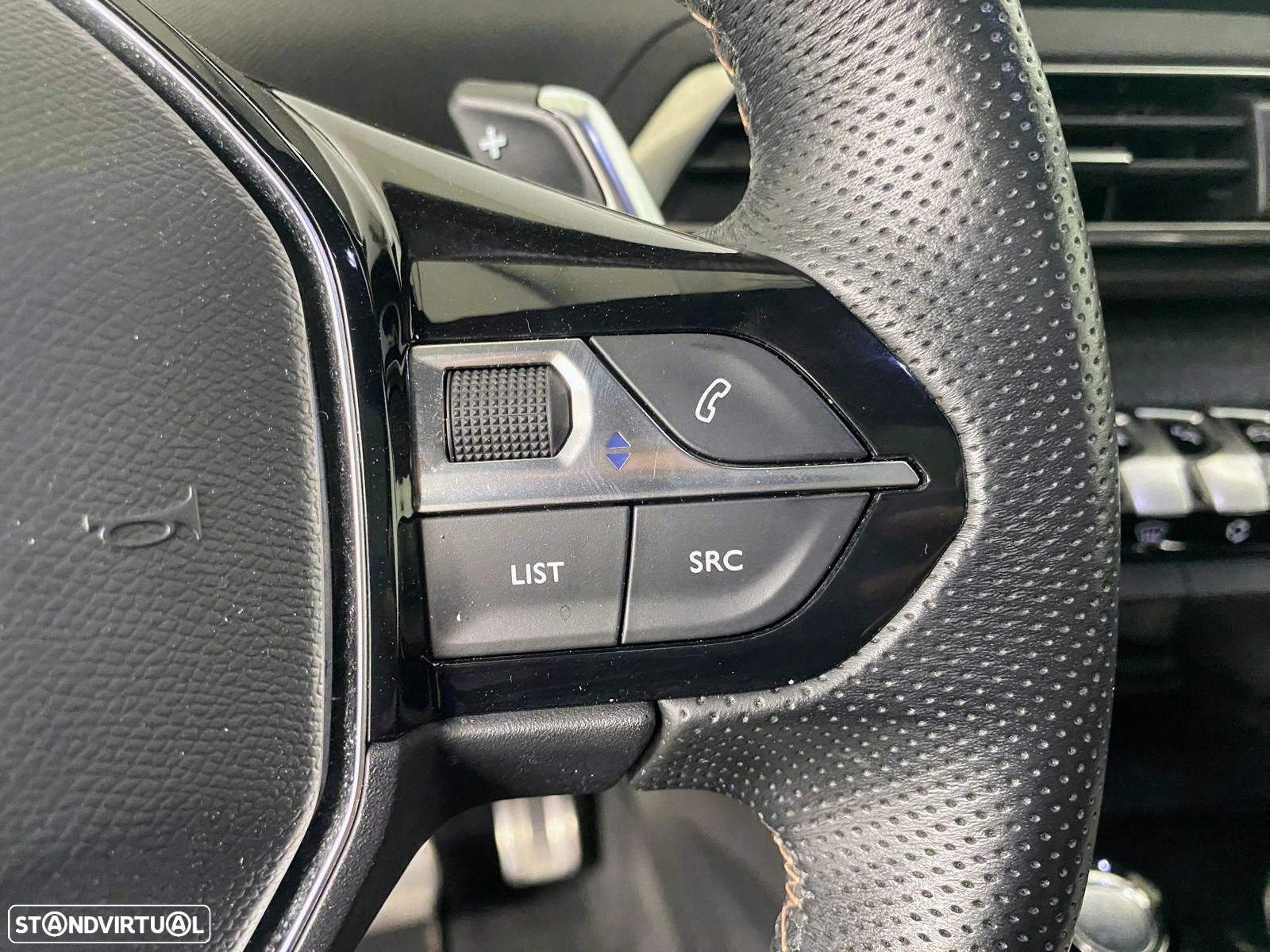 Peugeot 3008 1.6 Hybrid GT Line e-EAT8 - 24