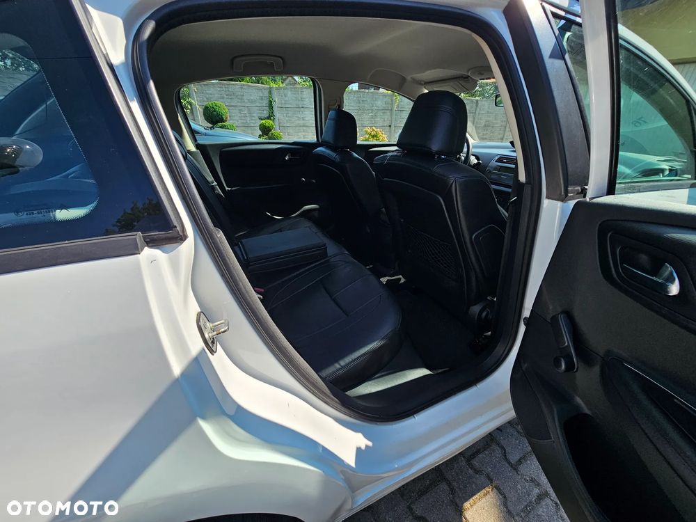 Citroën C4 1.6 HDi Advance - 6