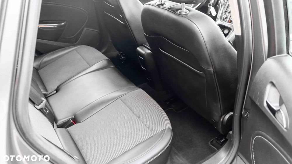 Opel Astra IV 1.4 T Cosmo S&S EU6 - 23