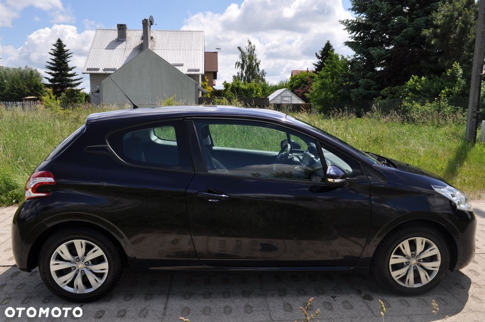 Peugeot 208 82 VTI Allure - 4