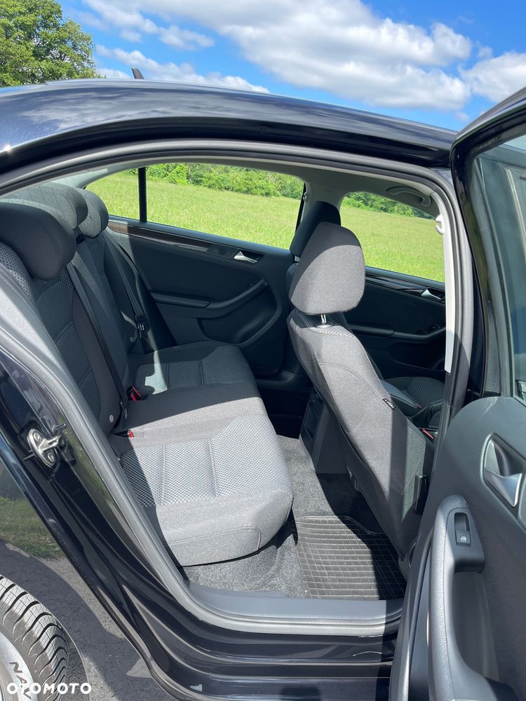 Volkswagen Jetta 1.2 TSI Comfortline - 30