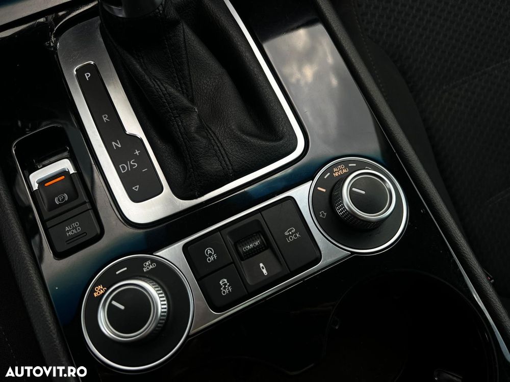 VOLKSWAGEN Touareg 2015 — imagine 37