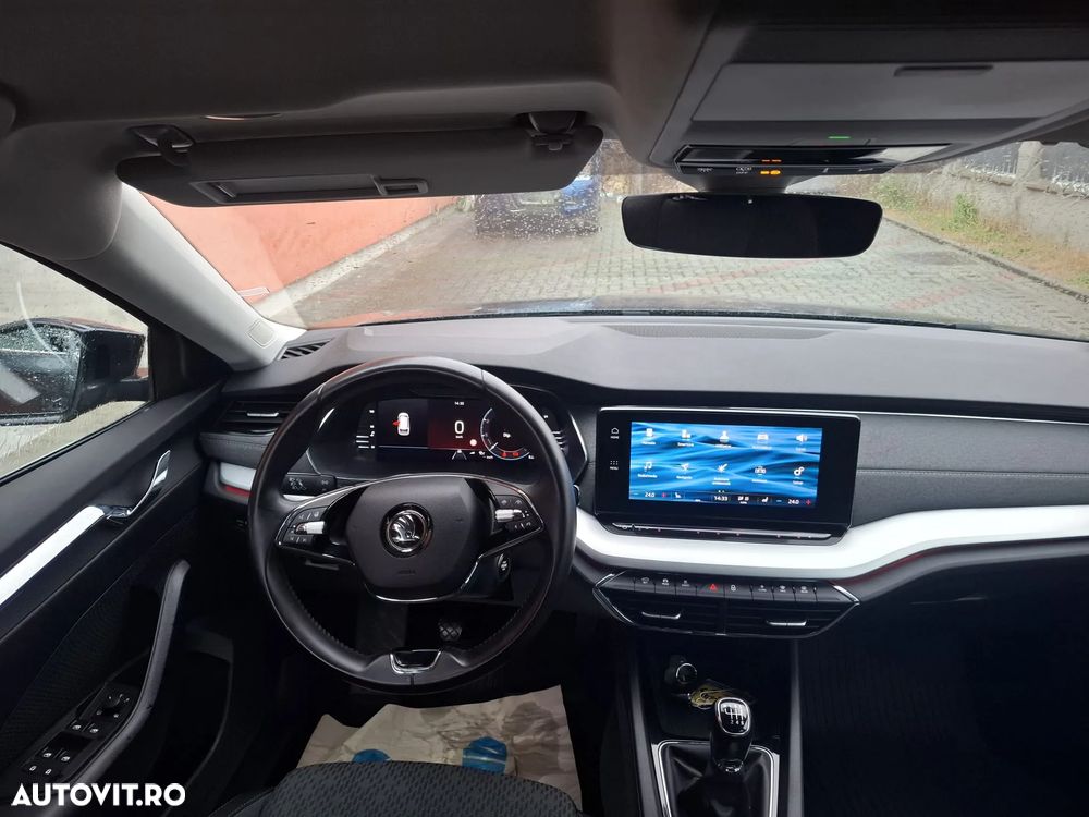 Skoda Octavia Combi 2.0 TDI 115 CP Selection - 9