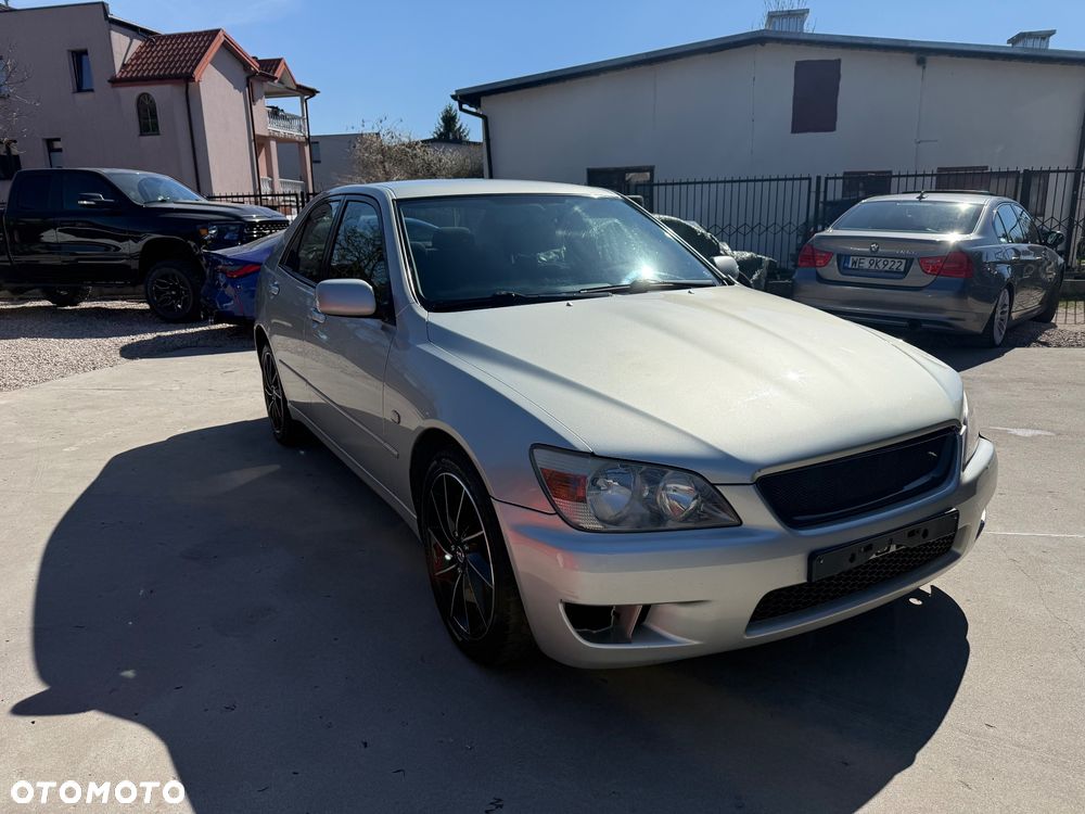 Lexus IS 200 Elegance - 3