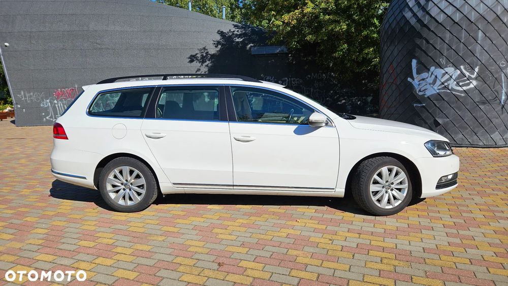 Volkswagen Passat - 4