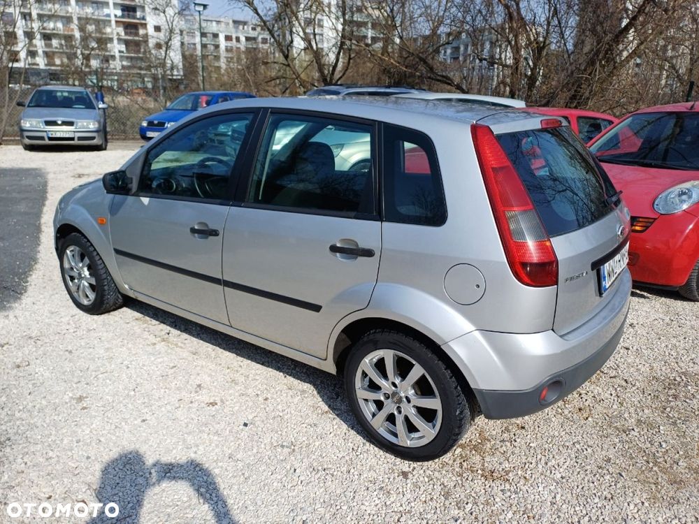 Ford Fiesta - 4