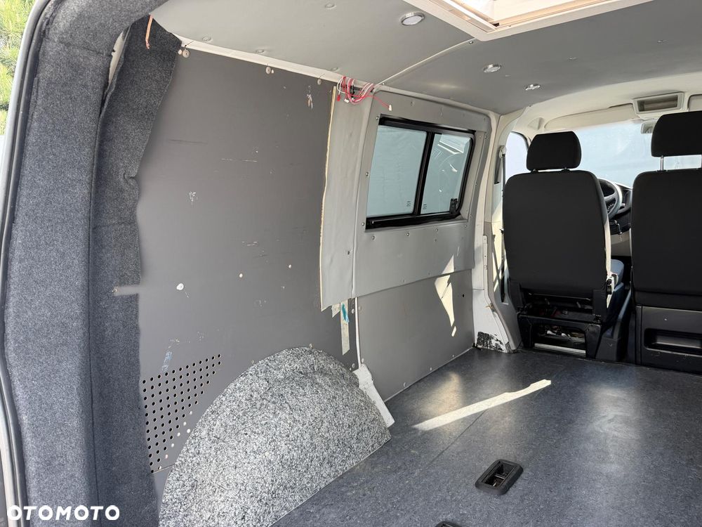 Volkswagen Transporter T6 - 22