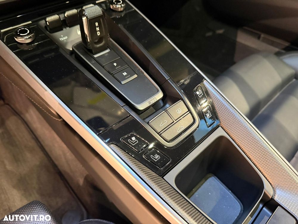 Porsche 911-TURBO-S - 23