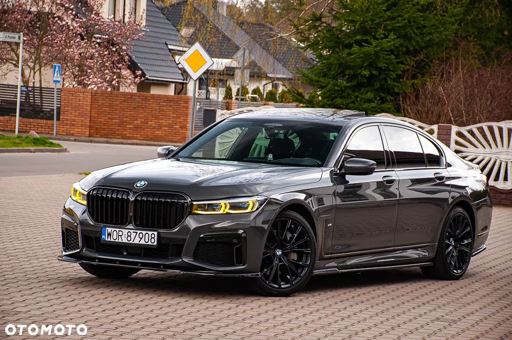 BMW Seria 7 745e - 9