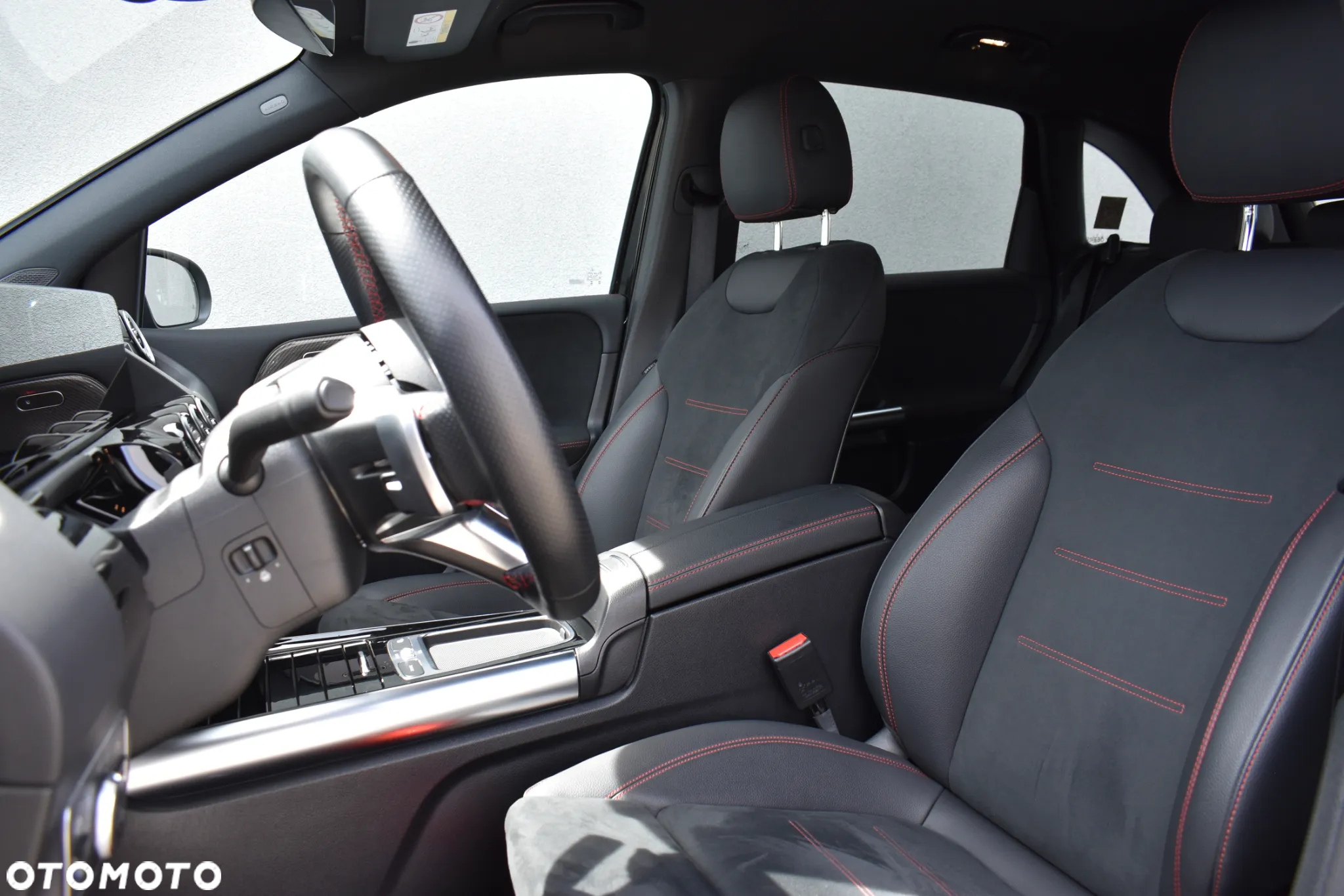 Mercedes-Benz Klasa B 220 4-Matic AMG Line 7G-DCT - 13