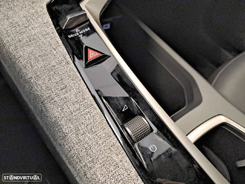 Peugeot 3008 1.2 Hybrid Allure e-DCS6 - 21
