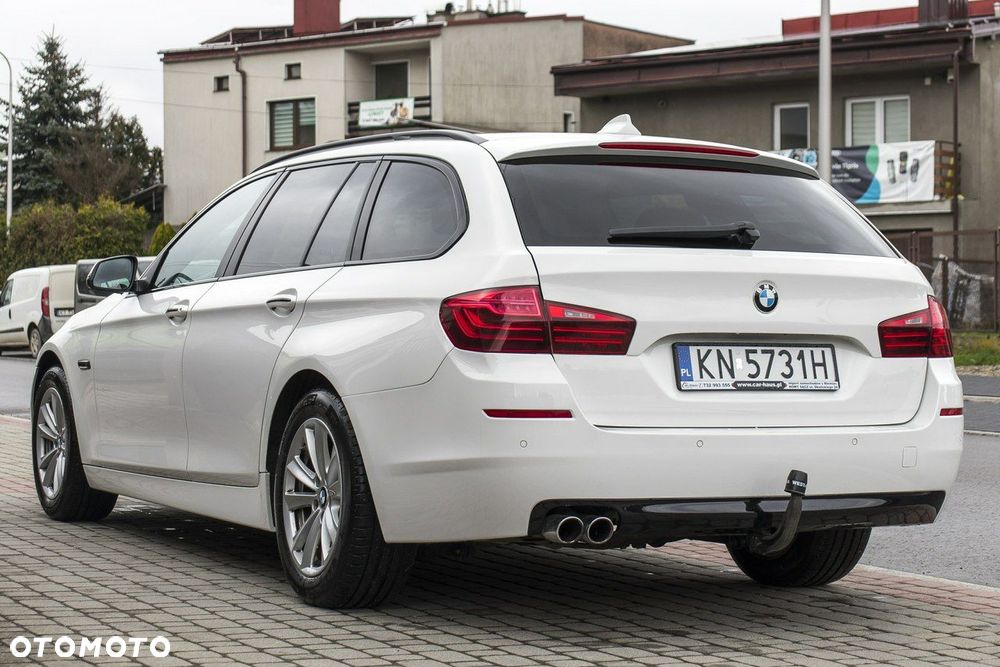 BMW Seria 5 520d Luxury Line - 9