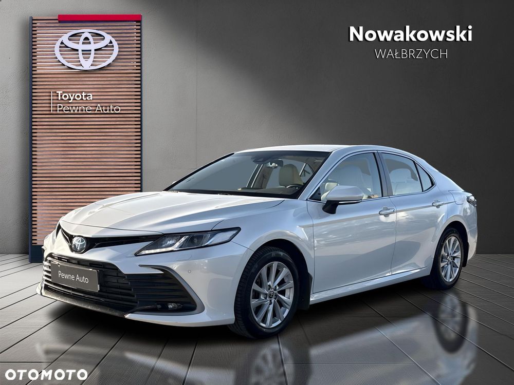 Toyota Camry 2.5 Hybrid Comfort CVT - 1