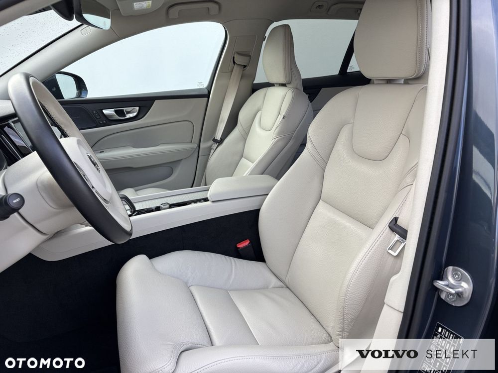 Volvo V60 Cross Country - 8