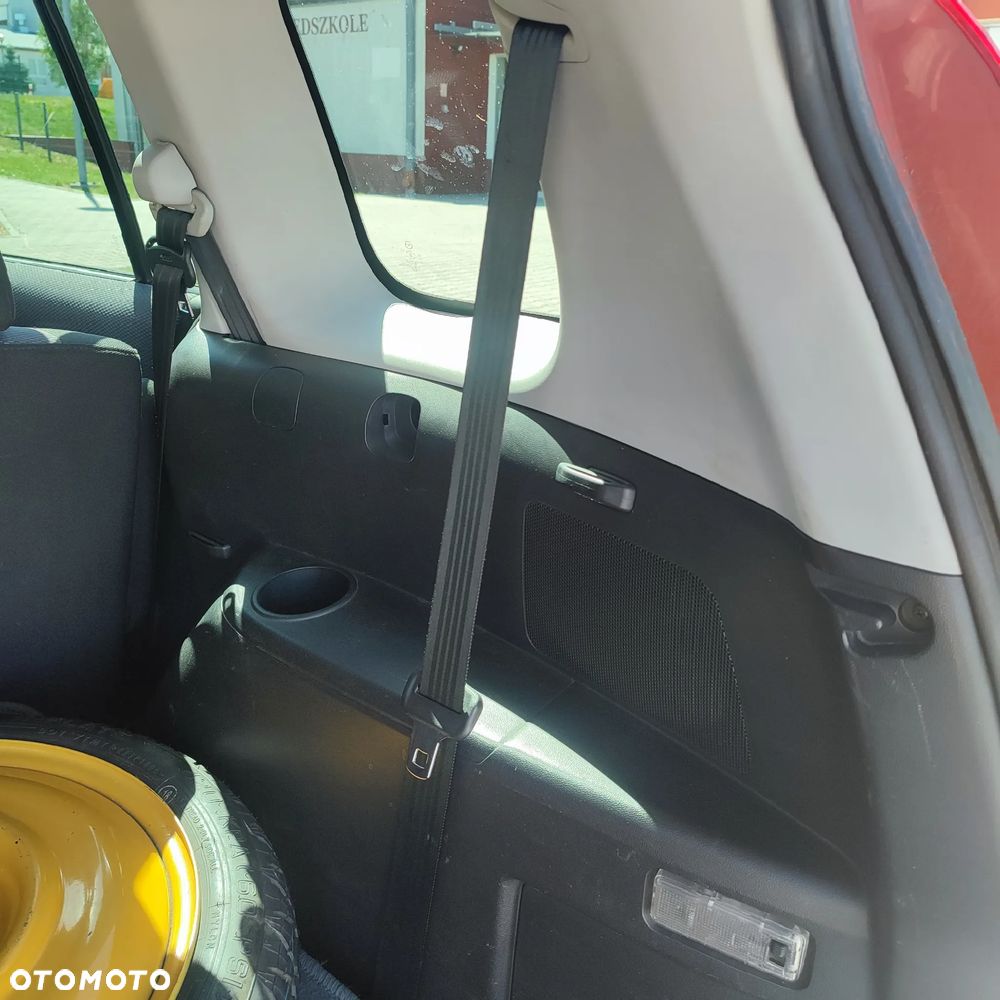 Mazda 5 2.0 Exclusive - 8