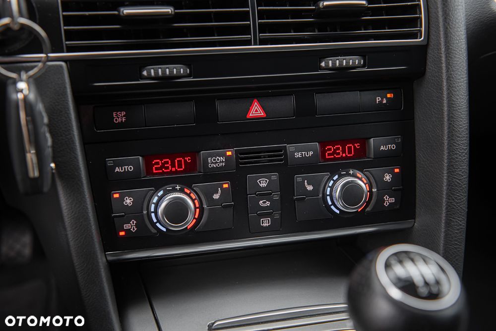 Audi A6 Avant 3.0 TDI DPF quattro - 24
