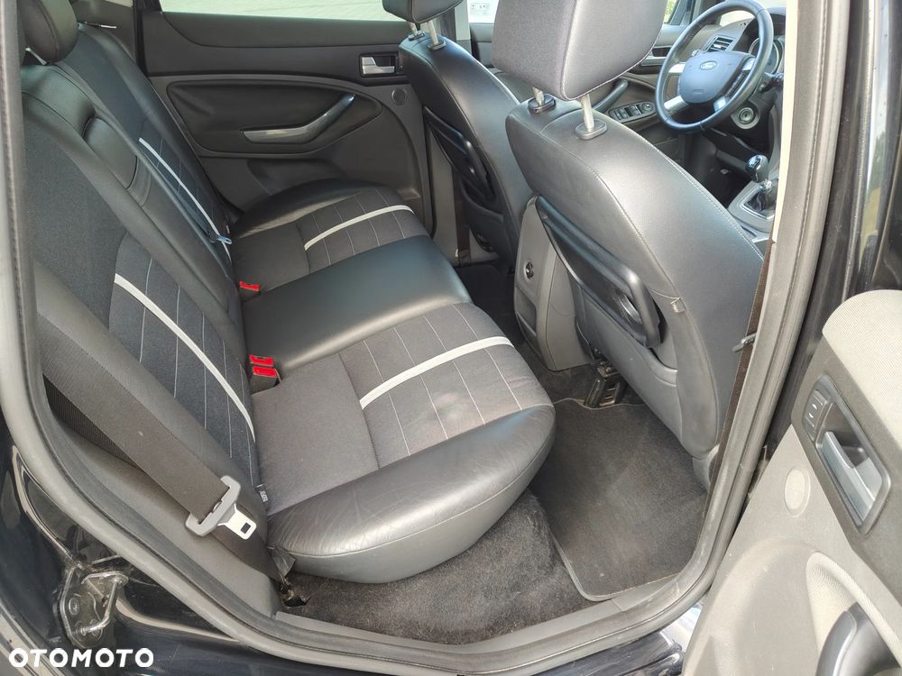 Ford Kuga 2.0 TDCi 4x4 Trend - 12