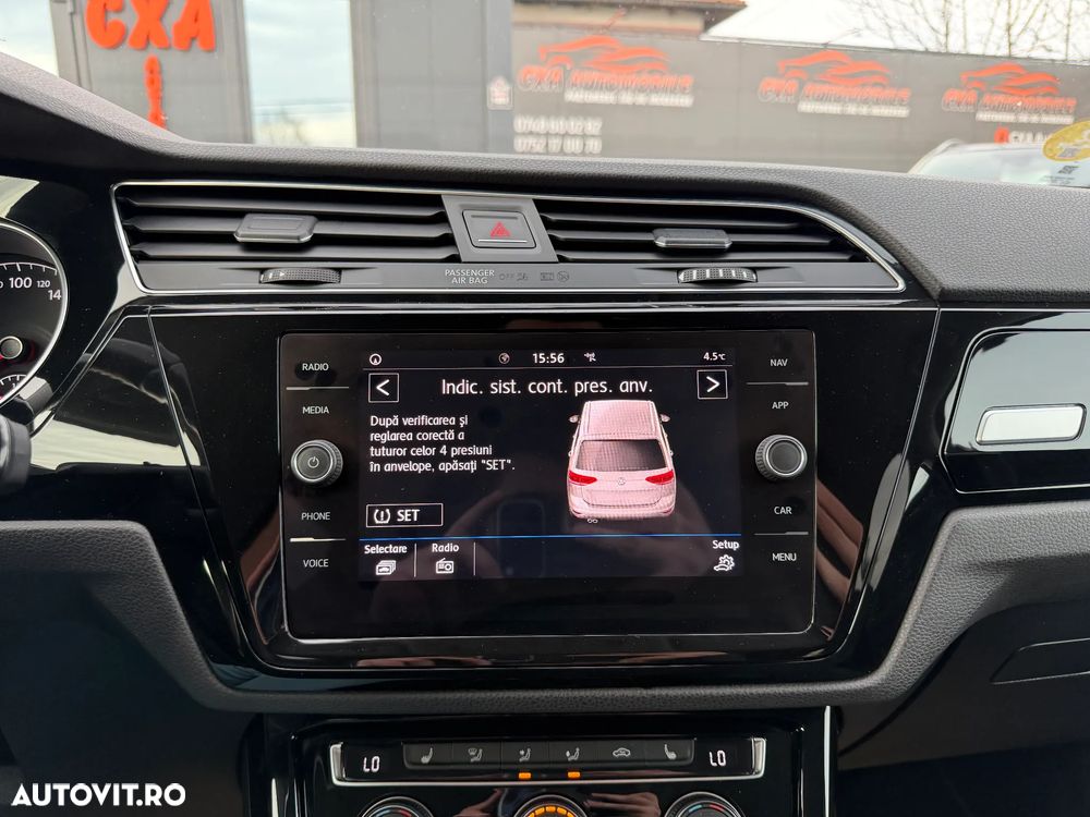 Volkswagen Touran 2.0 TDI SCR Highline - 19