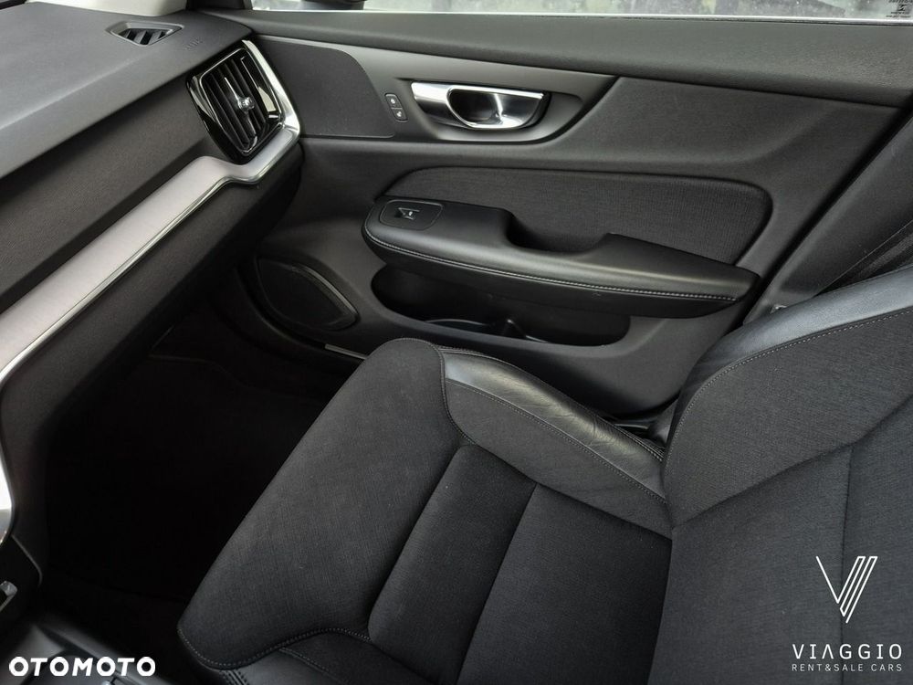 Volvo V60 D3 Momentum Pro - 18