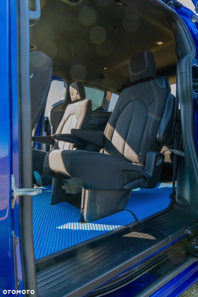 Chrysler Pacifica - 15