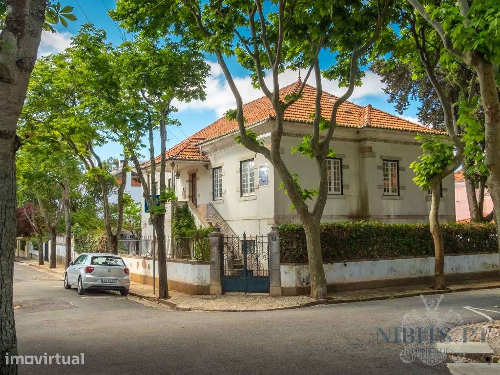 Encantadora Moradia Familiar Histórica T7 no Coração de Cascais - Grande imagem: 2/18