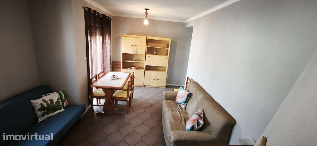 Venda de 2 apartamentos (c/ sótão e cave) - Vista Mar - Grande imagem: 3/35