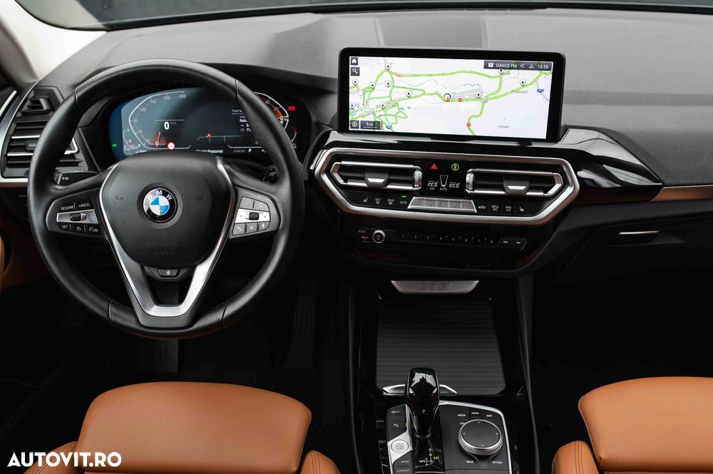 BMW X3 xDrive20d AT Luxury Line - 33