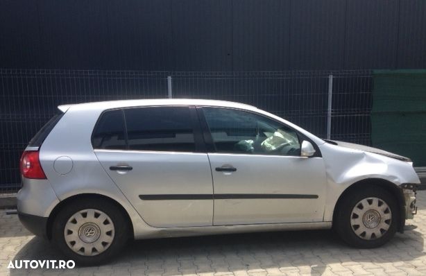 Dezmembram VW Golf 5,1.4 benzina,an fabricație 2006 - 2