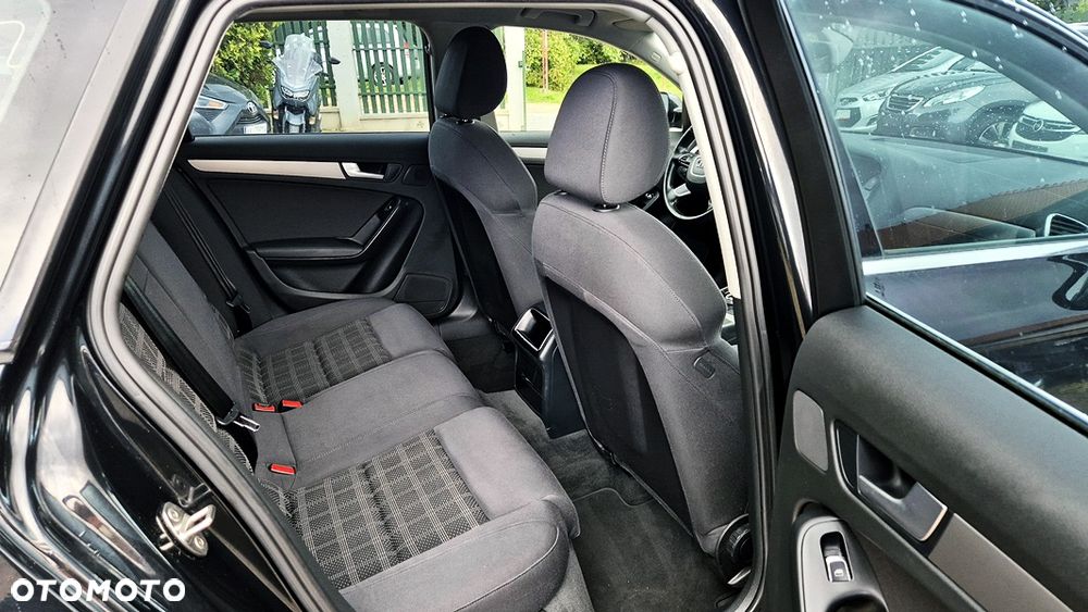 Audi A4 Avant 1.8 TFSI Ambiente - 33