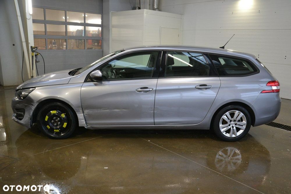Peugeot 308 - 4
