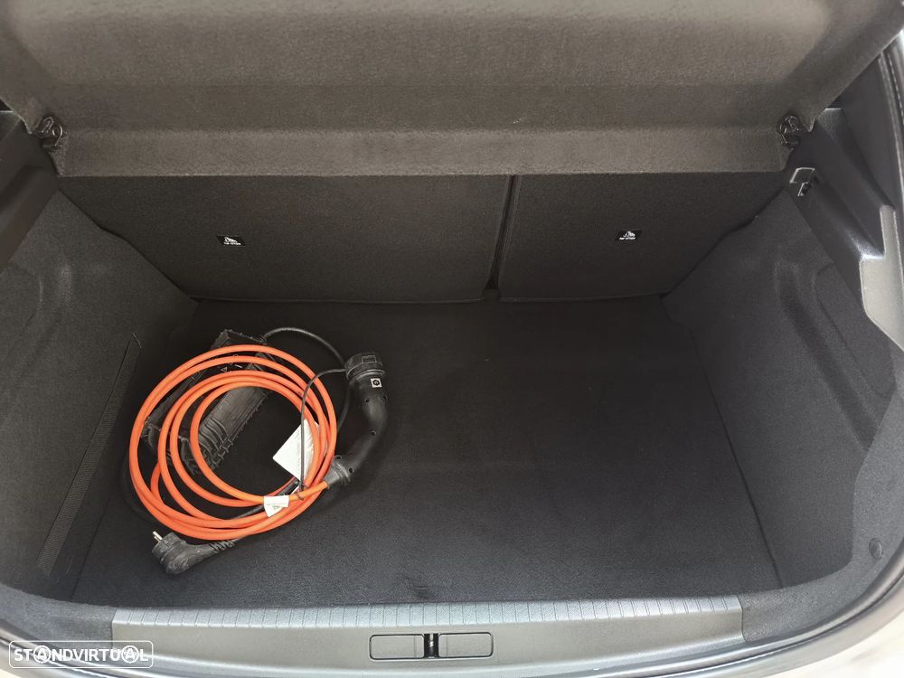 Peugeot e-208 Active Pack - 32