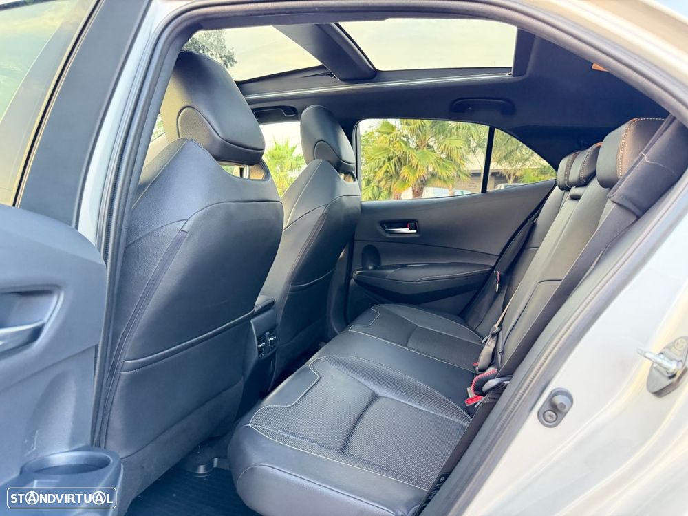 Toyota Corolla 2.0 Hybrid Exclusive - 38