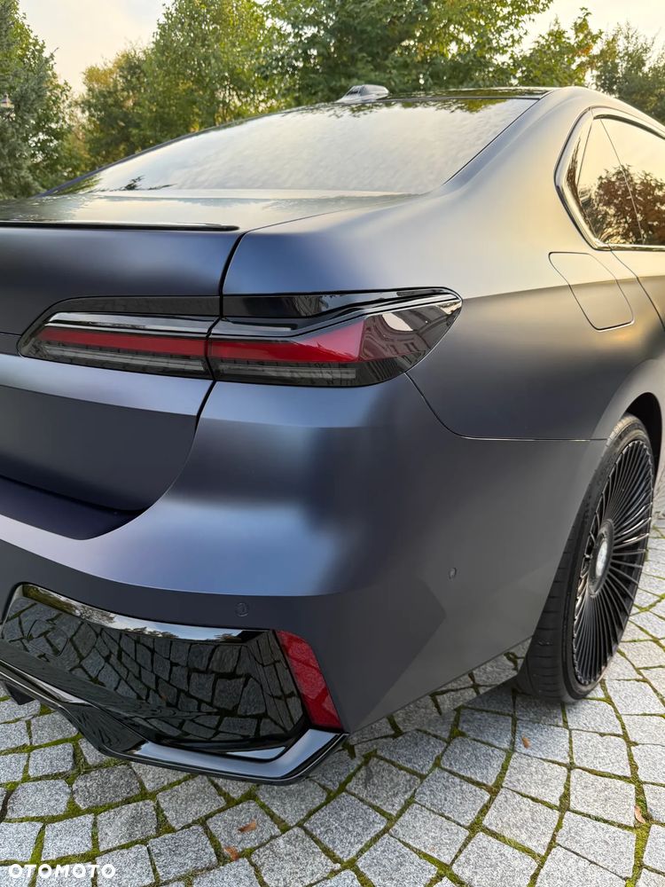 BMW Seria 7 - 18