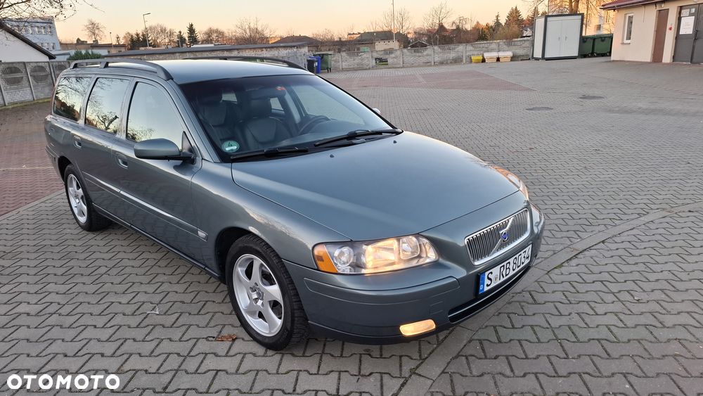 Volvo V70 2.4 Momentum - 9