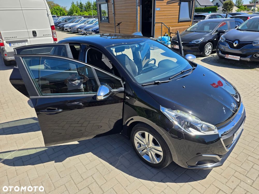 Peugeot 208 - 36