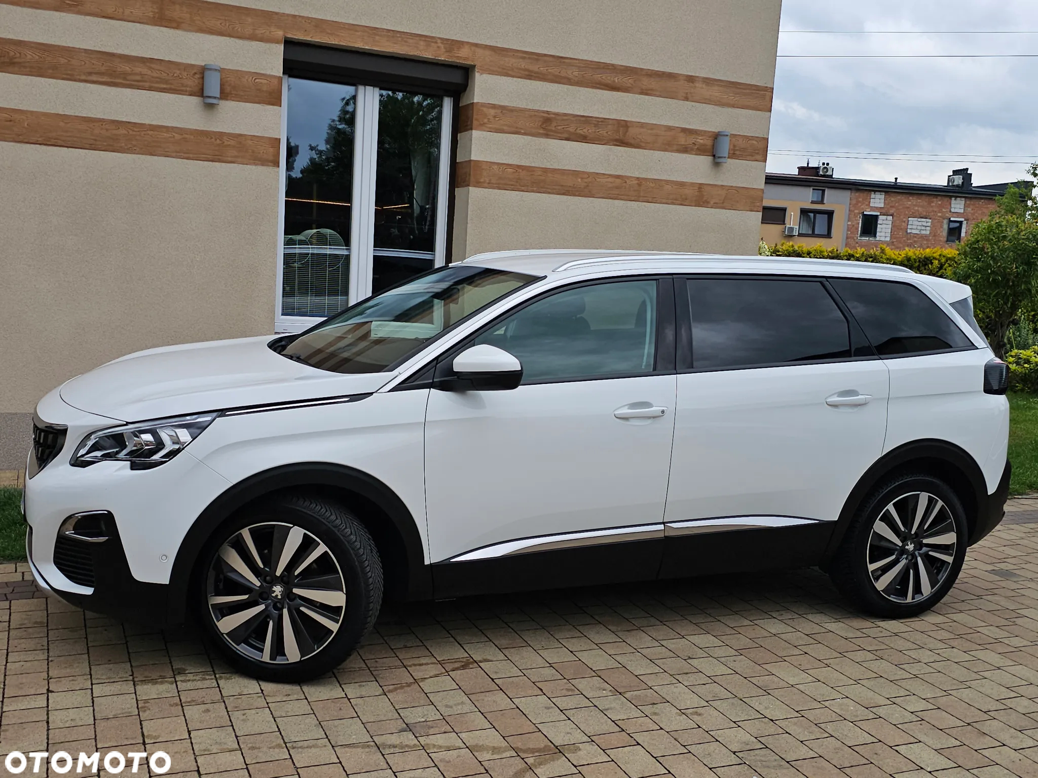 Peugeot 5008 BlueHDI 130 Allure Business-Paket - 5